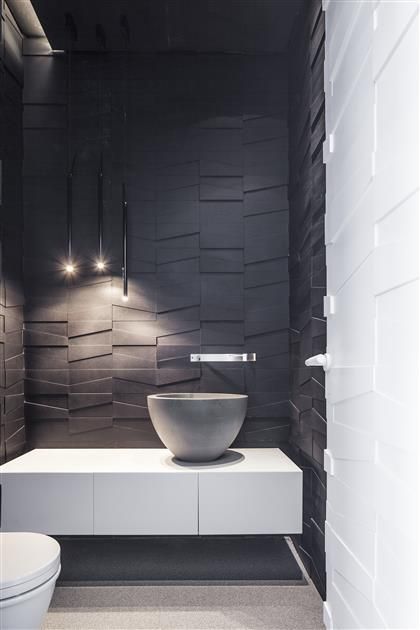 Azulejos negros en el interior del baño | balancedfoodandfuel.org