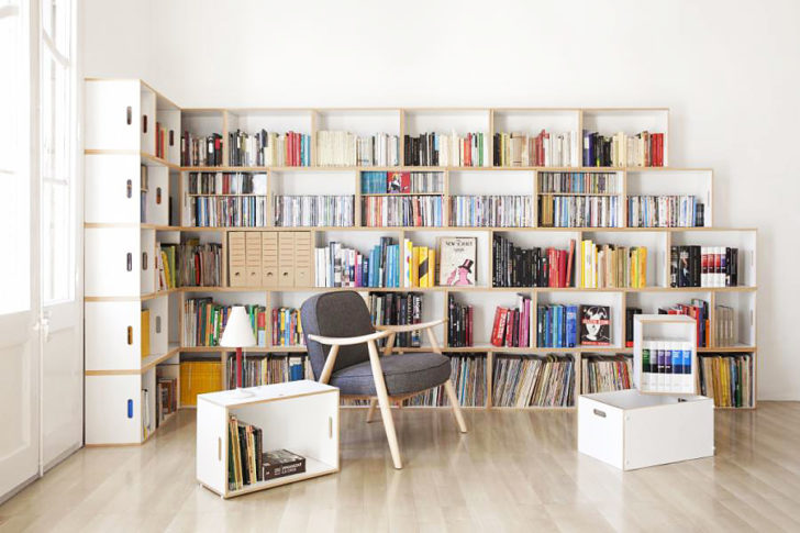 interno della biblioteca di casa