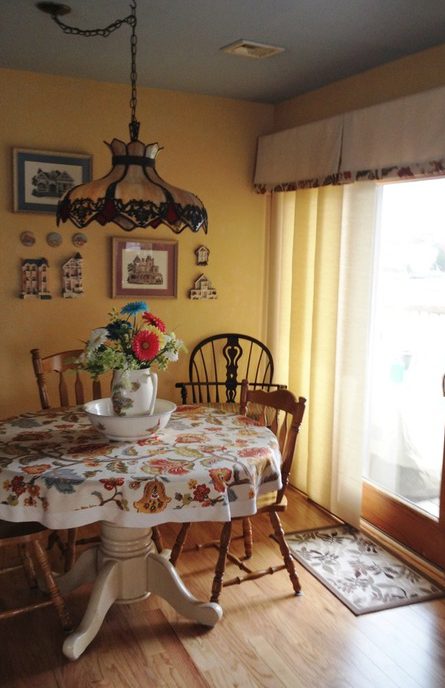 Textiles in the interior of the kitchen